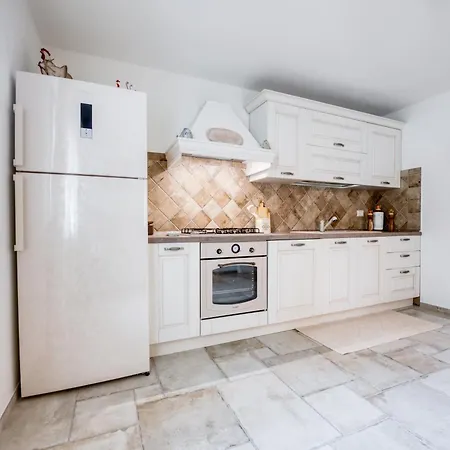 Barastula, Confort E Relax Hébergement de vacances Orosei